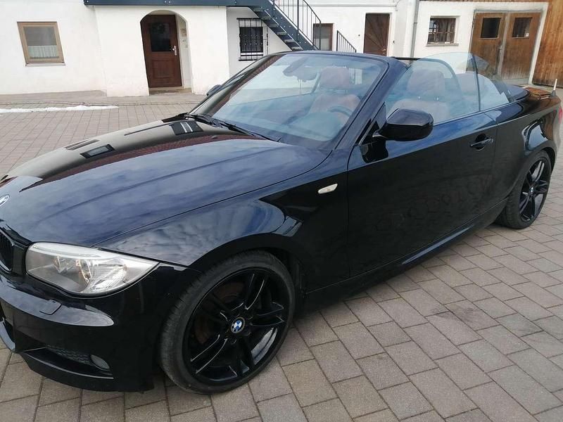Gebraucht BMW 120 Cabriolet 177 PS (130 kW) 2011 Schwarz Cabrio