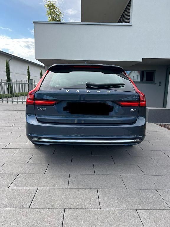 Gebraucht Volvo V90 Ultimate 197 PS (144 kW) 2023 Blau Kombi