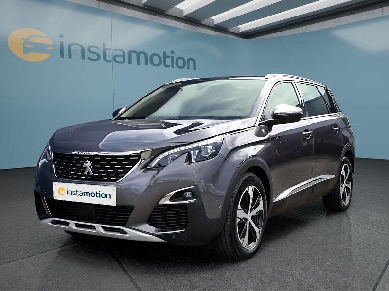 Grau Gebraucht 2020 Peugeot 5008 Van / Kleinbus | 27.149 € (Etwas zu teuer) - Bild 1/4