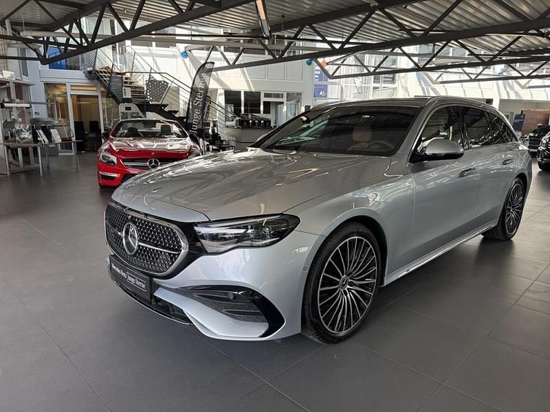 Gebraucht Mercedes E450 Premium 367 PS (269 kW) 2023 Metalliclack hightechsilber Kombi