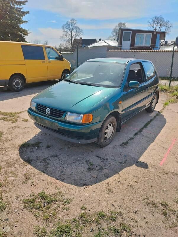 Grün Gebraucht 1996 VW Polo Kleinwagen | 800 € (Superpreis) - Bild 1/4