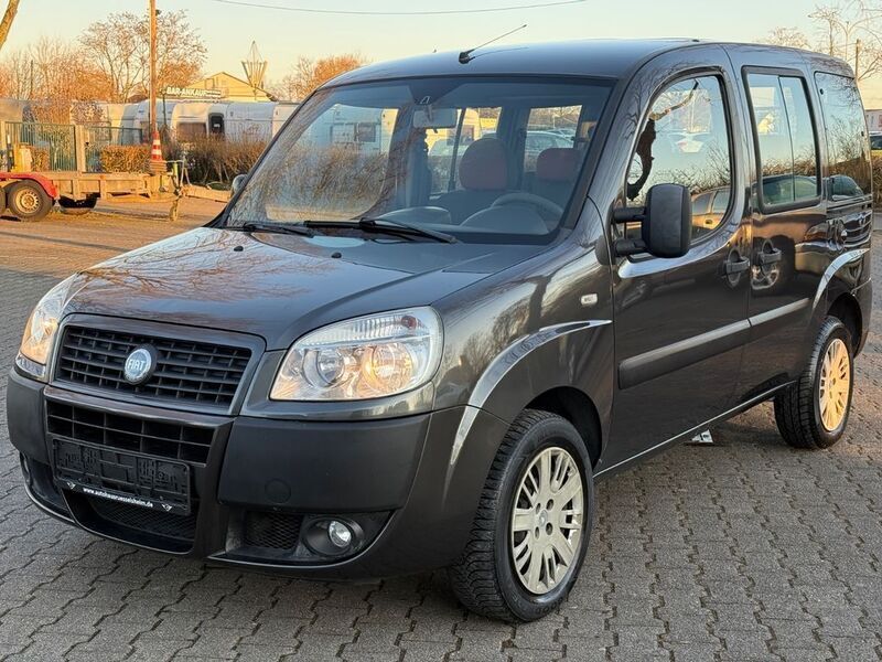 Grau Gebraucht 2007 Fiat Doblò Family Van / Kleinbus | 3.298 € (Guter Preis) - Bild 1/4