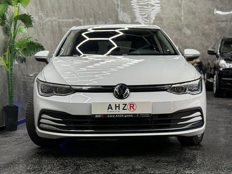 Gebraucht VW Golf VIII Style 150 PS (110 kW) 2020 Weiß Limousine