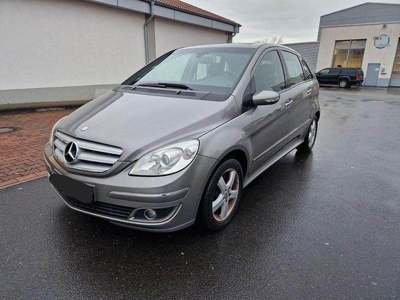 Używany Mercedes B200 136 KM (100 kW) 2007 Szary Minivan
