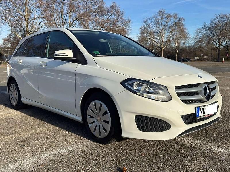 Weiß Gebraucht 2015 Mercedes 200 Kombi | 8.999 € (Fairer Preis) - Bild 1/4