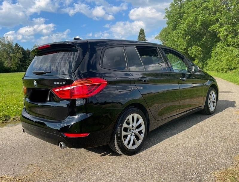 Gebraucht BMW 220 Gran Tourer 190 PS (139 kW) 2016 Schwarz Van / Kleinbus