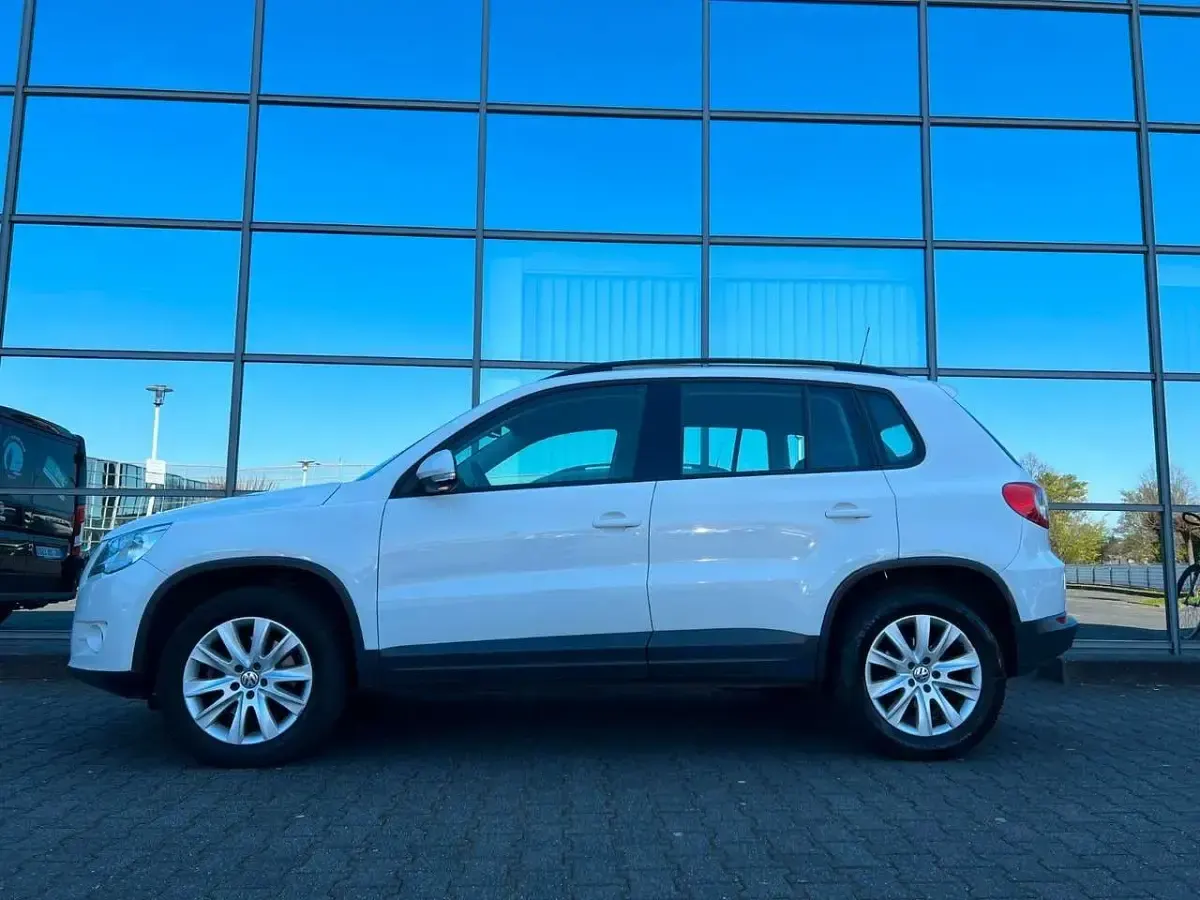 Gebraucht VW Tiguan Trendline 140 PS (102 kW) 2008 Weiß SUV