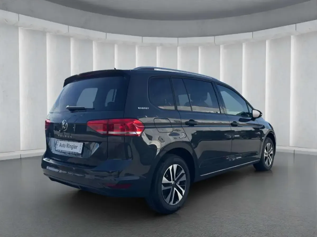 Neu VW Touran Comfortline 150 PS (110 kW) 2026 Grau Van / Kleinbus