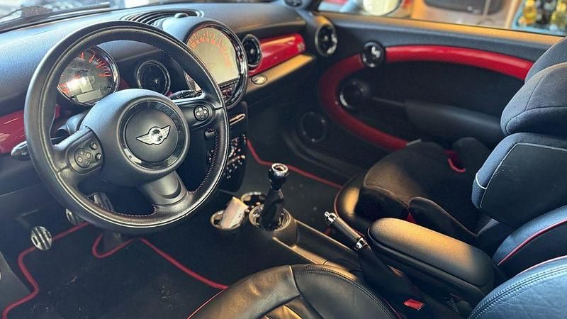 Gebraucht Mini John Cooper Works 211 PS (155 kW) 2011 Schwarz Kleinwagen