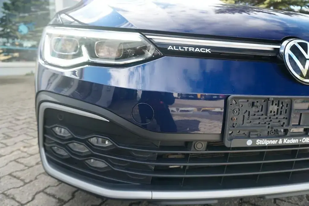 Używany VW Golf VIII 200 KM (147 kW) 2024 Niebieski Kombi