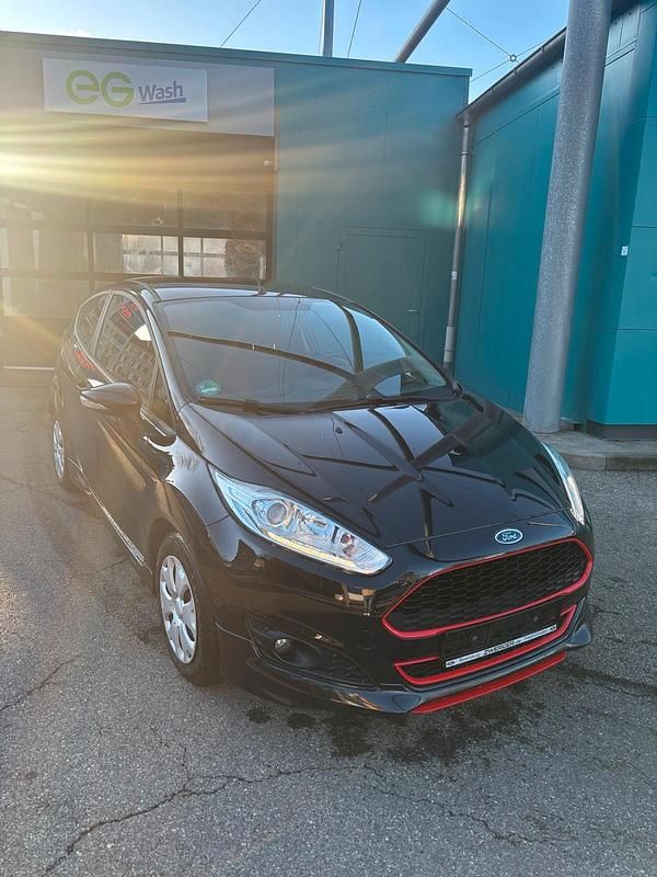 Gebraucht Ford Fiesta ST-Line 140 PS (102 kW) 2015 Schwarz Kleinwagen
