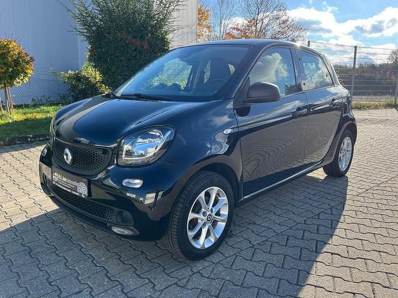 Schwarz Gebraucht 2016 Smart ForFour Kleinwagen | 6.990 € (Fairer Preis) - Bild 1/4