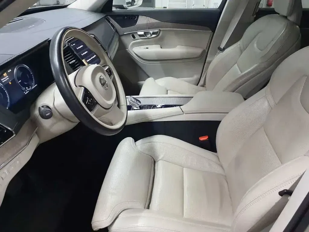 Gebraucht Volvo XC90 Plus 310 PS (228 kW) 2022 Silber SUV