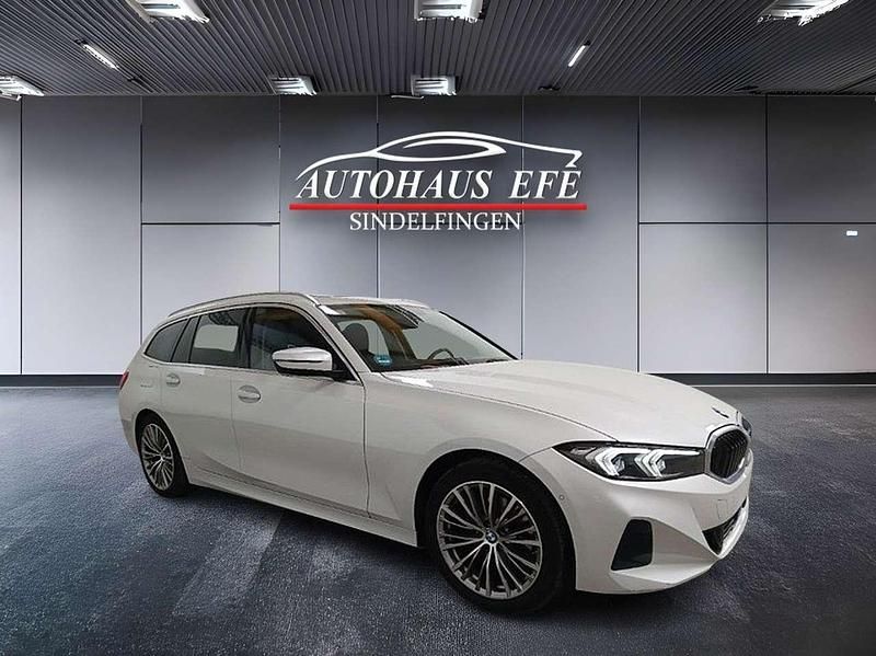 Mineralweiss metallic Gebraucht 2023 BMW 320 Sport Line Kombi | 36.999 € (Etwas zu teuer) - Bild 1/4