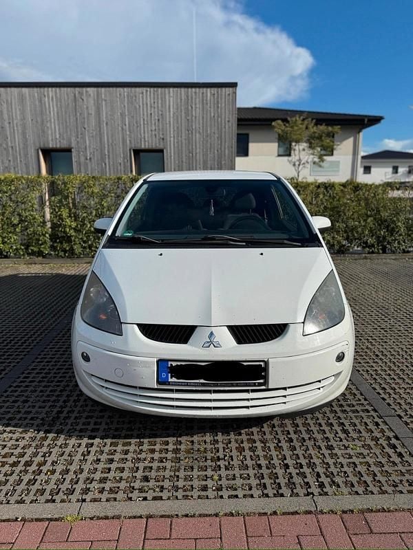 Weiß Gebraucht 2008 Mitsubishi Colt Kleinwagen | 2.099 € (Fairer Preis) - Bild 1/4