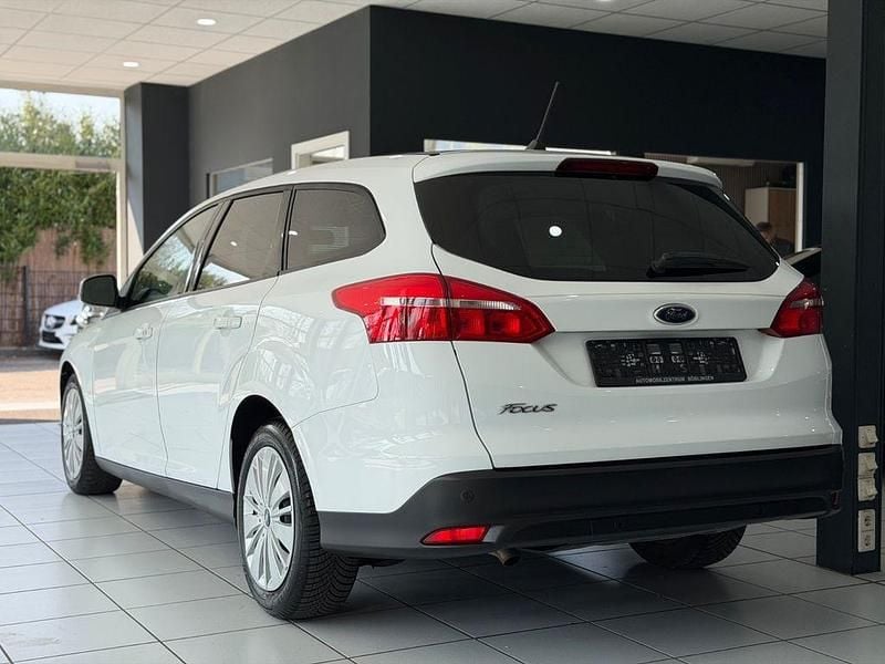 Gebraucht Ford Focus Business Edition 120 PS (88 kW) 2018 Weiß Limousine