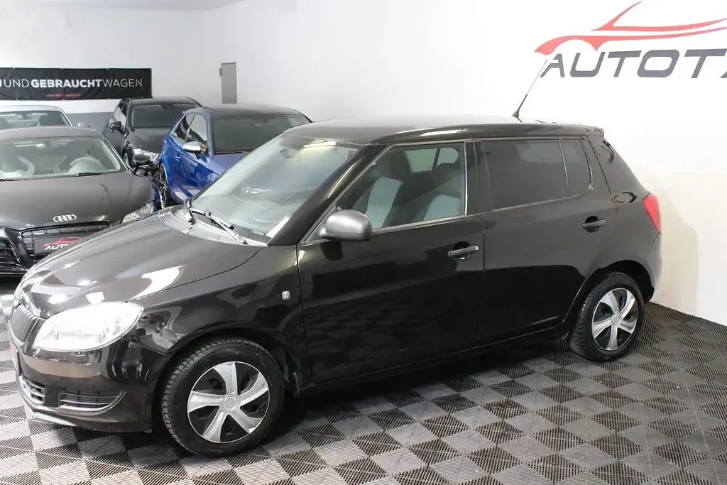 Gebraucht Skoda Fabia Classic 60 PS (44 kW) 2011 Schwarz Limousine