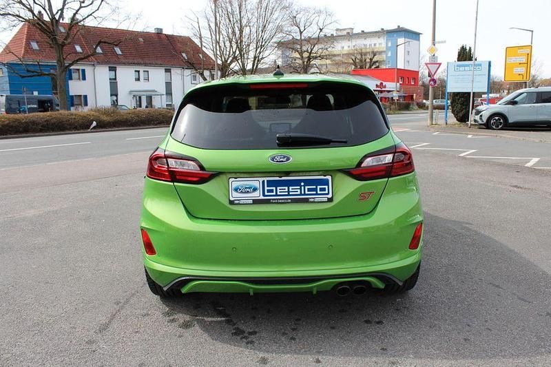 Gebraucht Ford Fiesta ST 200 PS (147 kW) 2026 Grün Limousine