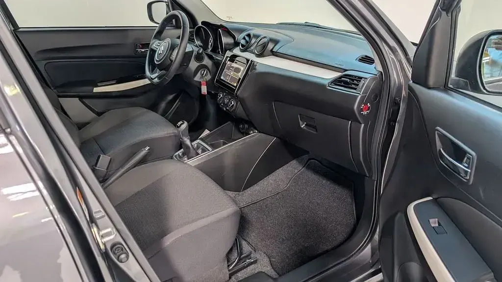 Gebraucht Suzuki Swift Comfort 90 PS (66 kW) 2020 Grau Kleinwagen