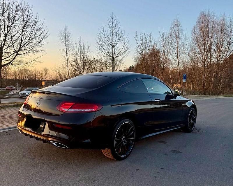 Gebraucht Mercedes C400 Edition 333 PS (244 kW) 2018 Schwarz Coupé