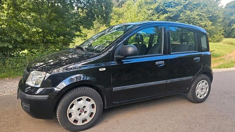 Schwarz Gebraucht 2012 Fiat Panda Kleinwagen | 2.700 € (Guter Preis) - Bild 1/4