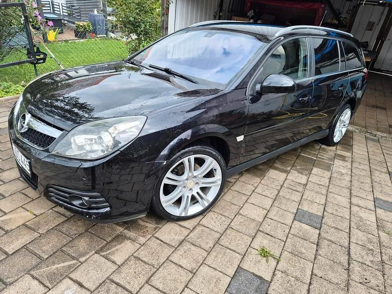 Schwarz Gebraucht 2009 Opel Vectra Kombi | 3.500 € (Teuer) - Bild 1/4