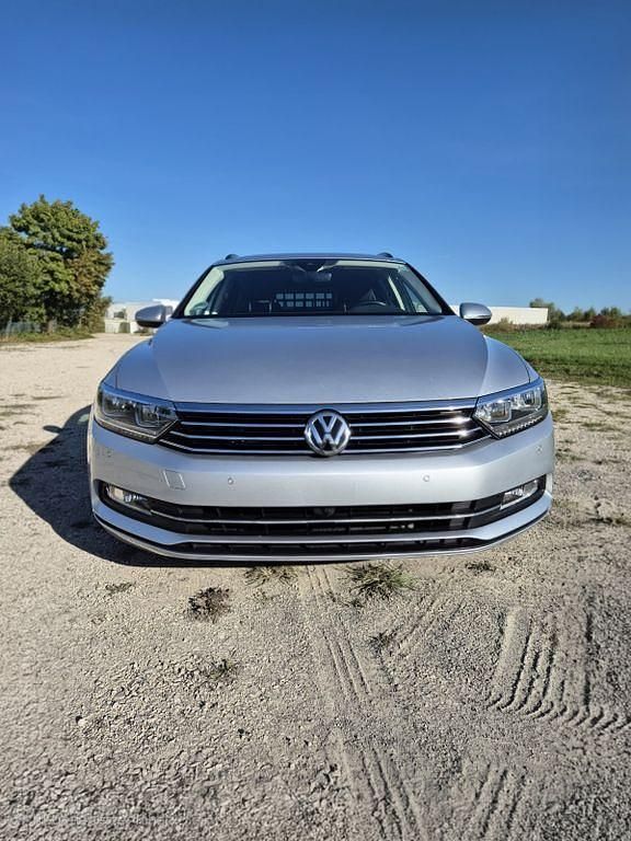 Gebraucht VW Passat Comfortline 150 PS (110 kW) 2018 Silber Kombi