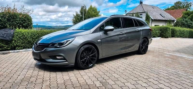Używany Opel Astra 125 KM (91 kW) 2018 Szary Kombi