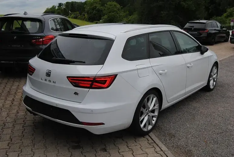 Gebraucht Seat Leon ST FR 184 PS (135 kW) 2018 Weiß Kombi