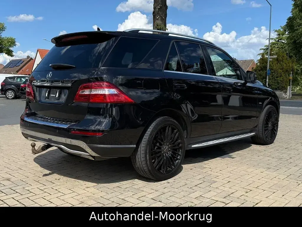 Gebraucht Mercedes ML350 258 PS (189 kW) 2012 Schwarz SUV