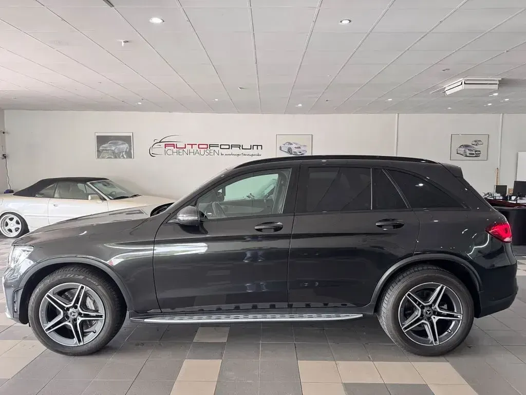 Gebraucht Mercedes GLC300 AMG line 245 PS (180 kW) 2019 Graphitgrau SUV