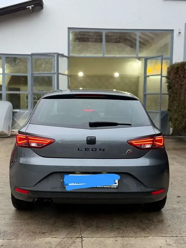 Gebraucht Seat Leon FR 179 PS (131 kW) 2016 Grau Limousine