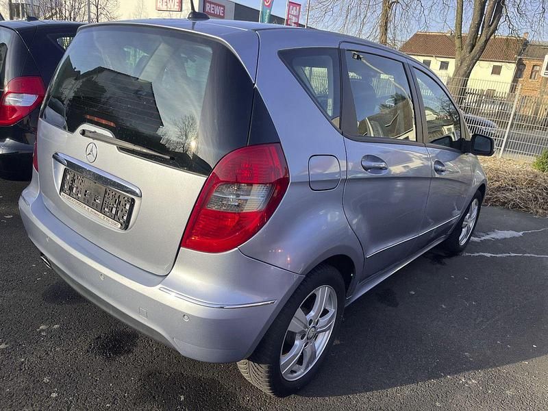 Gebraucht Mercedes A180 116 PS (85 kW) 2009 Kleinwagen