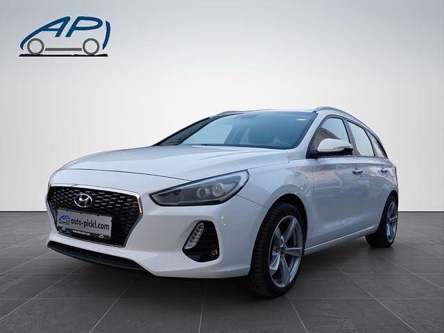 Gebraucht Hyundai i30 Comfort 110 PS (80 kW) 2017 Weiß Kombi
