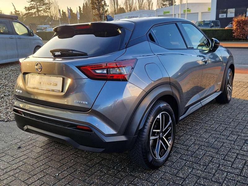 Gebraucht Nissan Juke N-Connecta 94 PS (69 kW) 2024 Dark grey/black SUV