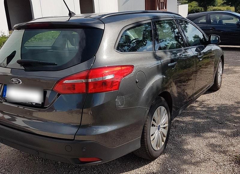 Gebraucht Ford Focus 120 PS (88 kW) 2015 Kombi