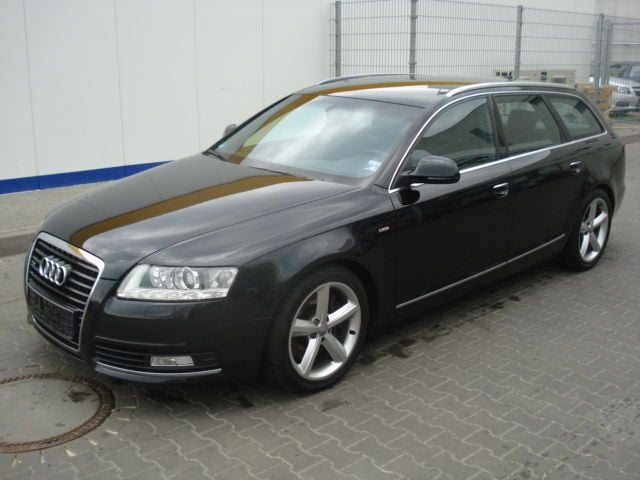 Schwarz metallic Gebraucht 2010 Audi A6 S-Line Kombi | 19.900 € - Bild 1/4