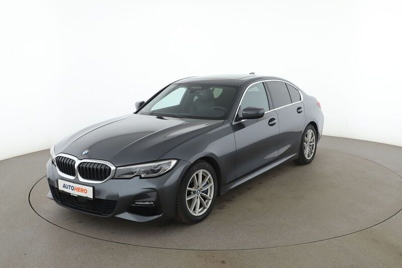 Grau Gebraucht 2019 BMW 330 M Sport Limousine | 31.560 € (Guter Preis) - Bild 1/4