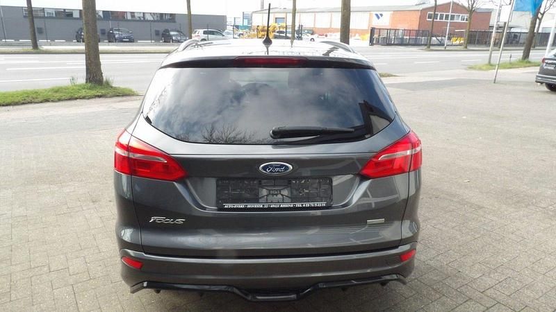 Gebraucht Ford Focus ST-Line 125 PS (91 kW) 2018 Magnetic Kombi