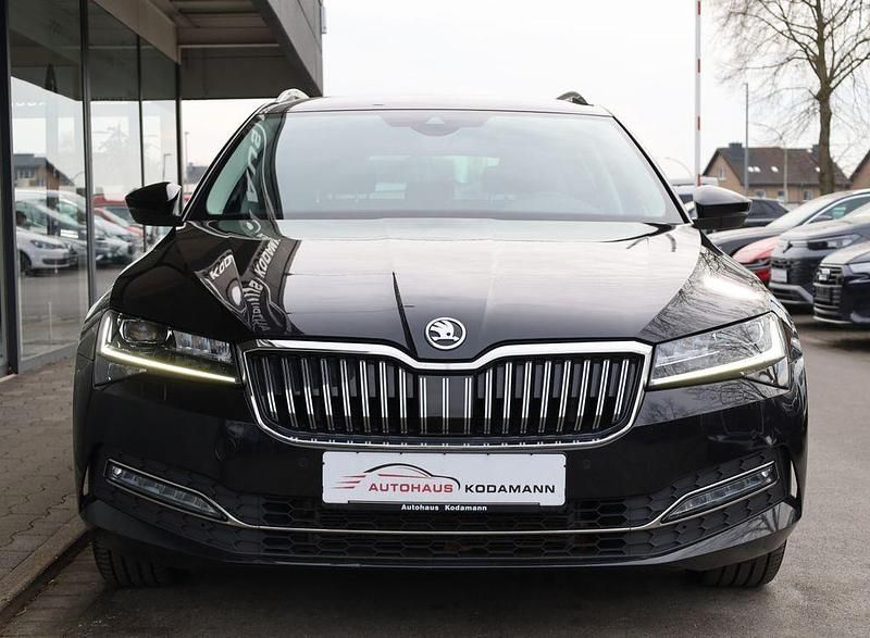 Gebraucht Skoda Superb Style 150 PS (110 kW) 2022 Schwarz Kombi