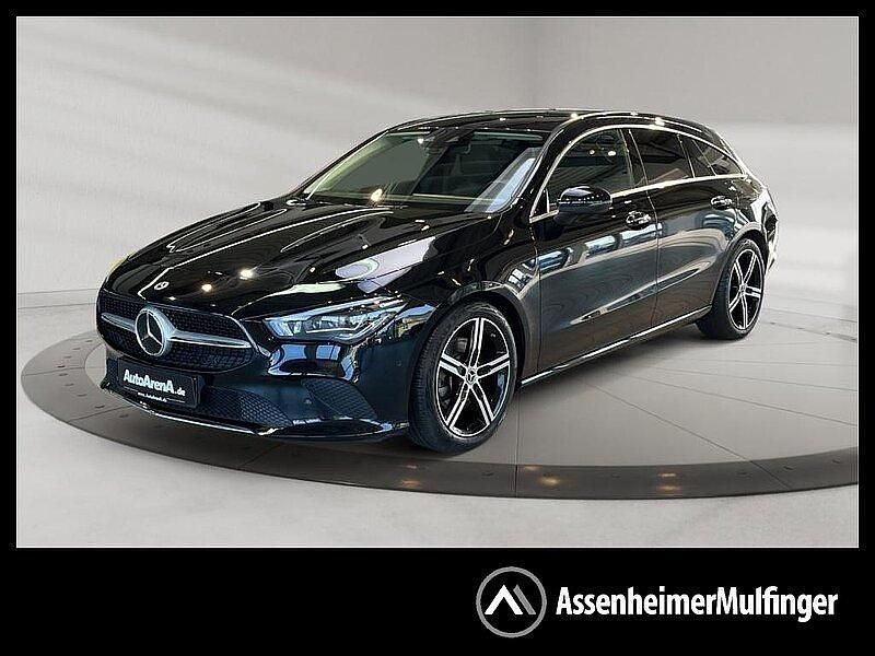 Metalliclack kosmosschwarz Gebraucht 2023 Mercedes CLA220 Shooting Brake Progressive Kombi | 30.998 € (Fairer Preis) - Bild 1/4