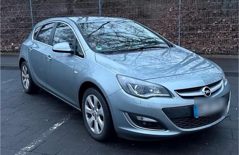 Gebraucht Opel Astra 130 PS (95 kW) 2013 Grau Limousine