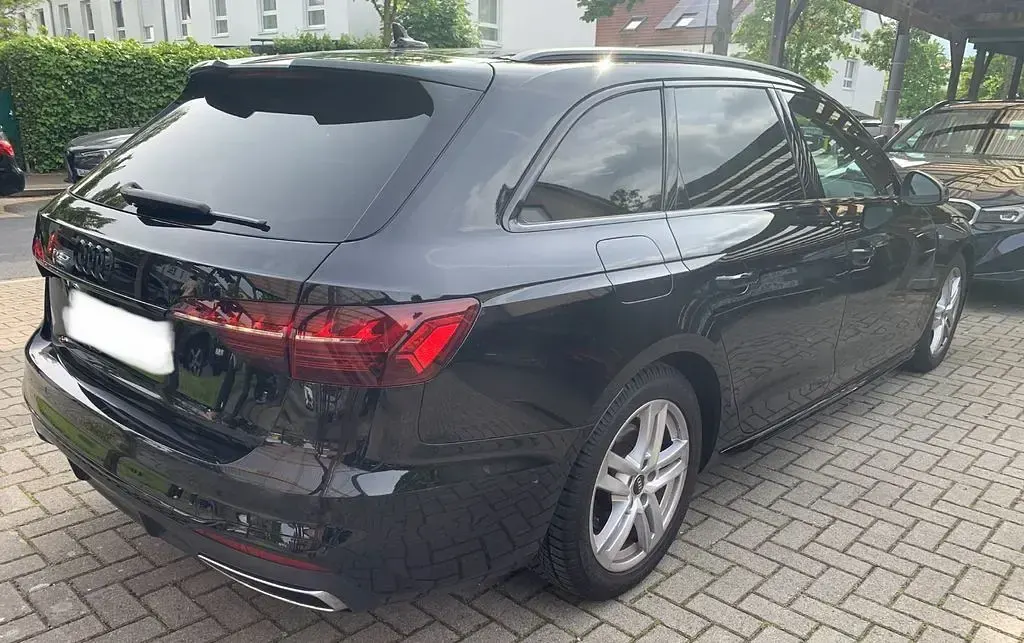 Occasion Audi A4 S-Line 204 ch (150 kW) 2023 Noir Berline