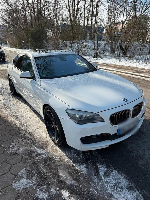 Gebraucht BMW 740 M Sport 306 PS (225 kW) 2012 Limousine