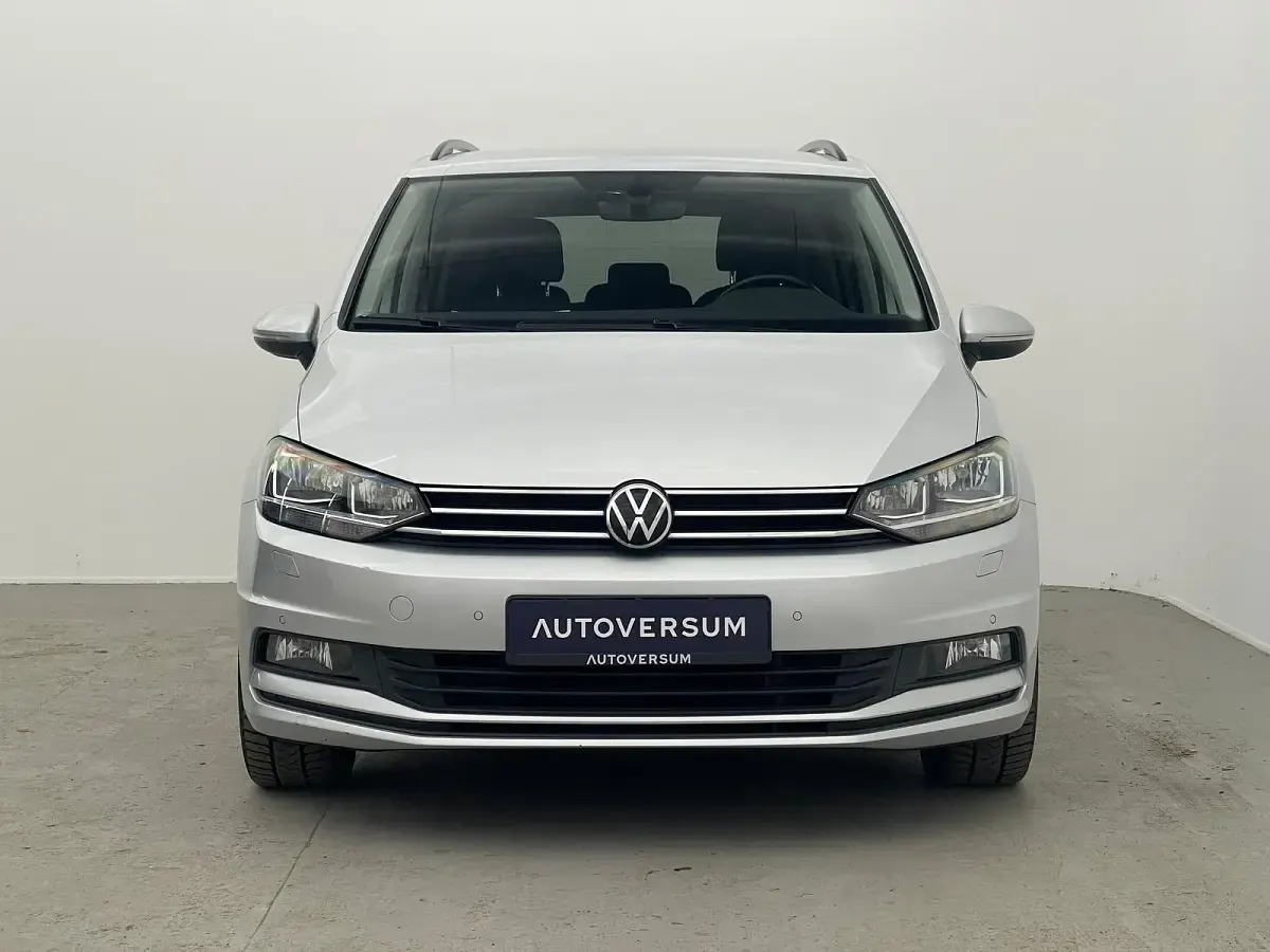 Gebraucht VW Touran Comfortline 150 PS (110 kW) 2021 Silber Van / Kleinbus