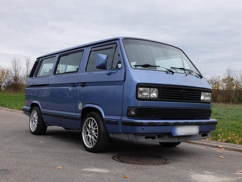 Usado VW Multivan 193 HP (141 kW) 1990 Azul Monovolume