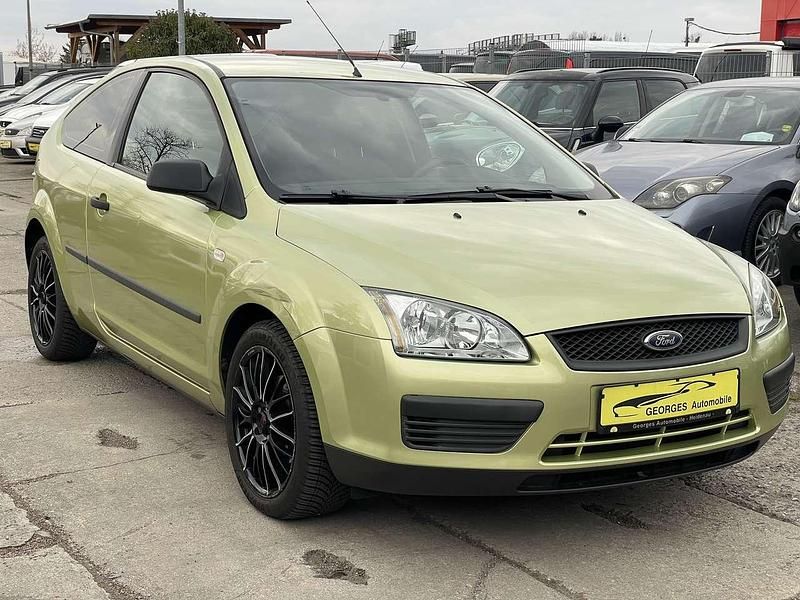 Gebraucht Ford Focus Trend 80 PS (58 kW) 2006 Gold Kleinwagen