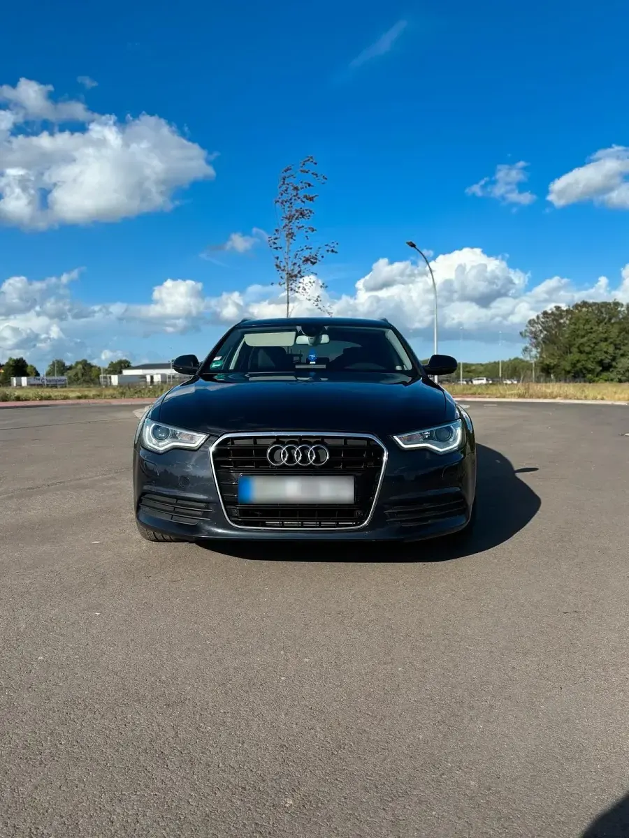 Gebraucht Audi A6 204 PS (150 kW) 2012 Blau Kombi