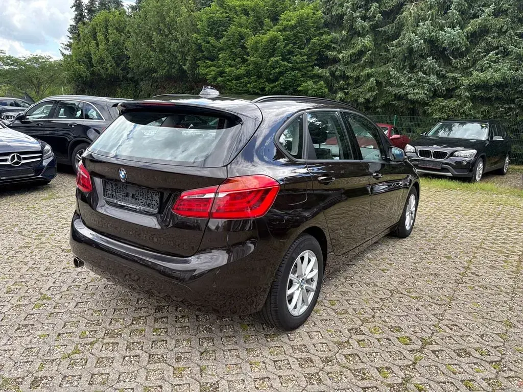 Gebraucht BMW 216 Active Tourer Advantage 116 PS (85 kW) 2017 Braun Van / Kleinbus