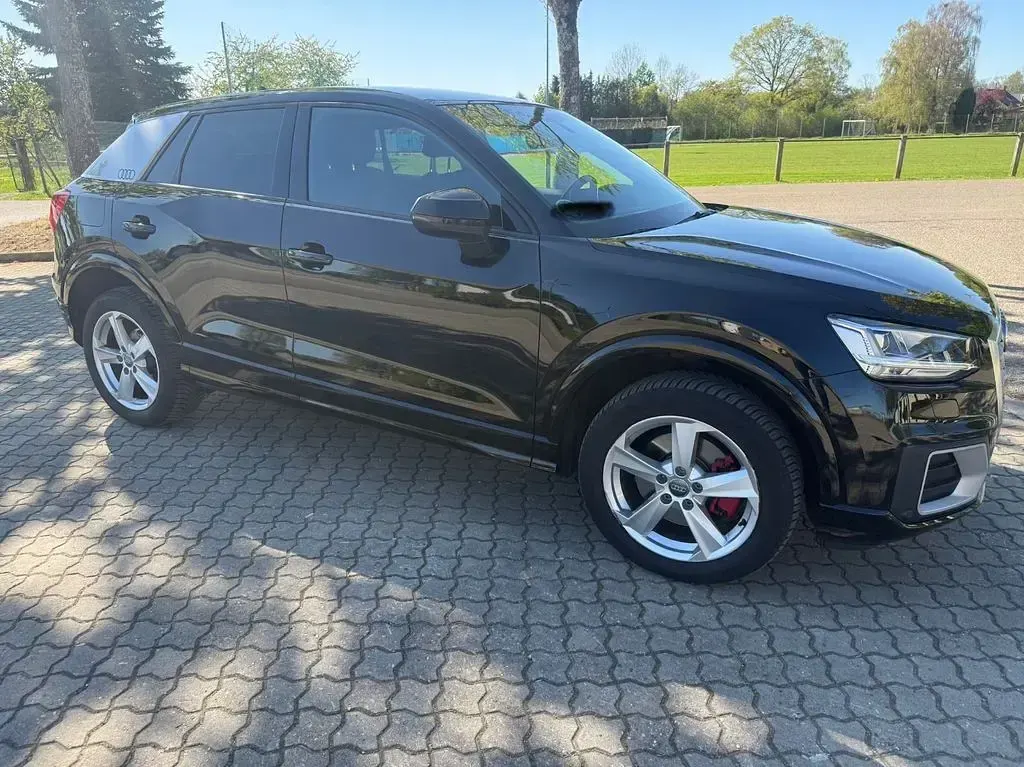 Gebraucht Audi Q2 Sport 150 PS (110 kW) 2017 Schwarz SUV